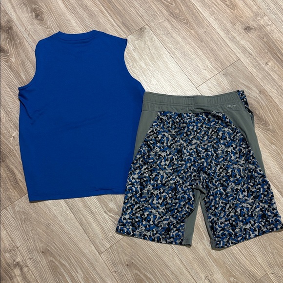 Boys Medium Nike Dri-FIT royal blue and gray camo shorts a tank set - Picture 10 of 11